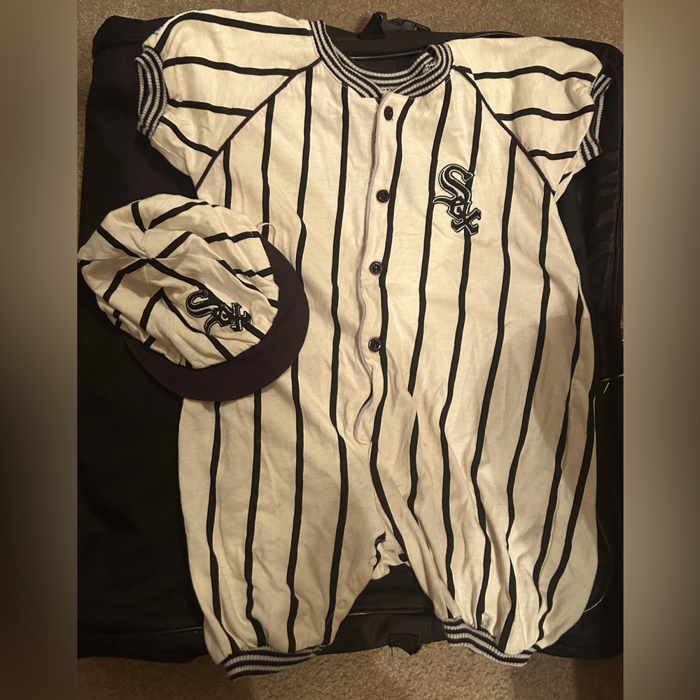 PRICE REDUCED!Embroidered Rookie League Chicago White Sox Baseball Halloween
